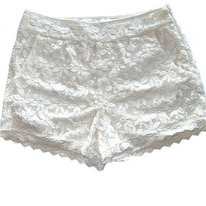 Monteau Coquette Floral Lace Shorts Ivory Embroidered Overlay Side Zip Sz L
